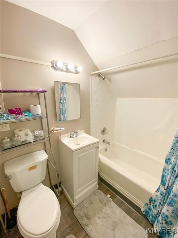 81 Kingston Pl, Buffalo, NY 14210 - photo 10