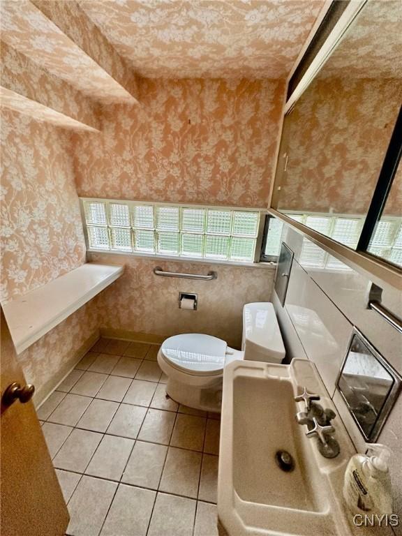 303 Crawford Ave, Syracuse, NY 13224 - photo 16