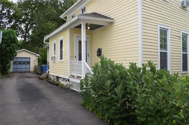185 Caroline St, Rochester, NY 14620 - photo 2