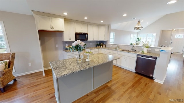 6667 Curtis Ct, Lockport Town, NY 14094 - photo 2