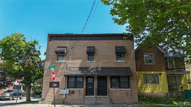 1023 15th St, Niagara Falls, NY 14301 - photo 2