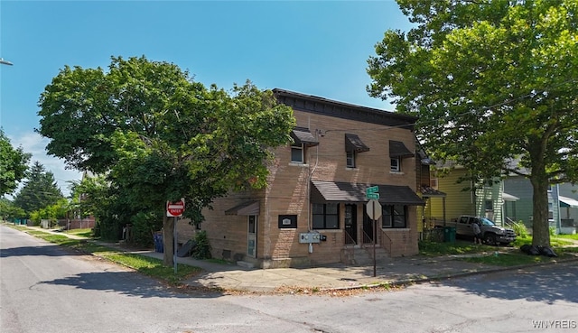 1023 15th St, Niagara Falls, NY 14301 - photo 1
