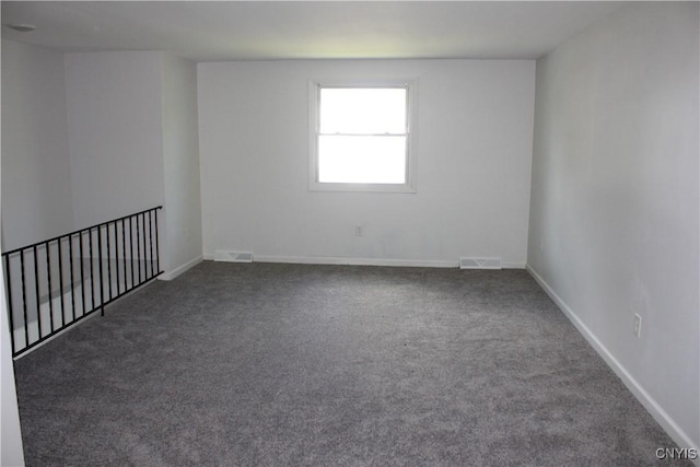 5370 Vineyard Dr, Clay, NY 13041 - photo 2