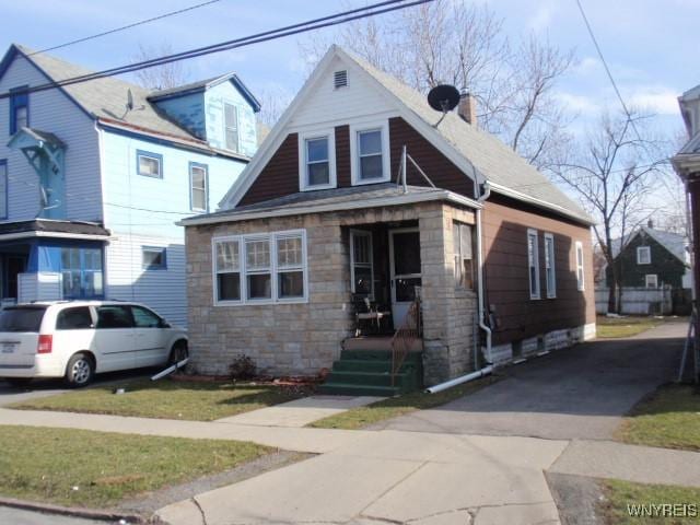 11 Alma Ave, Buffalo, NY 14215 - photo 2