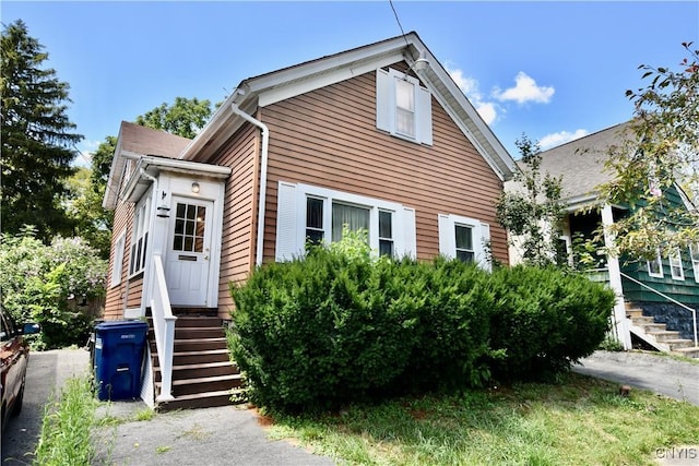1019 Highland St, Syracuse, NY 13203 - photo 1