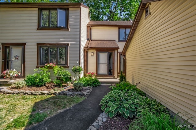 1253 Charlesgate Cir, Amherst, NY 14051 - photo 2