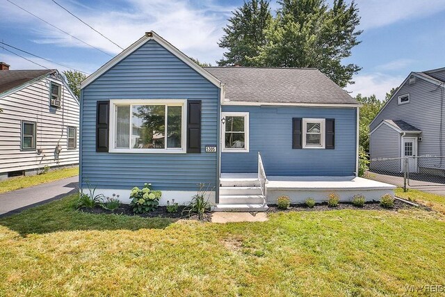5305 Lake Ave, Orchard Park, NY 14127 - photo 4