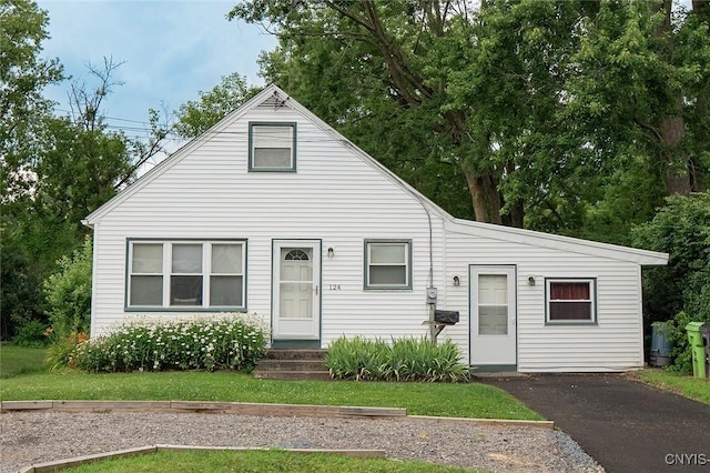 124 Memphis St, Salina, NY 13088 - photo 1