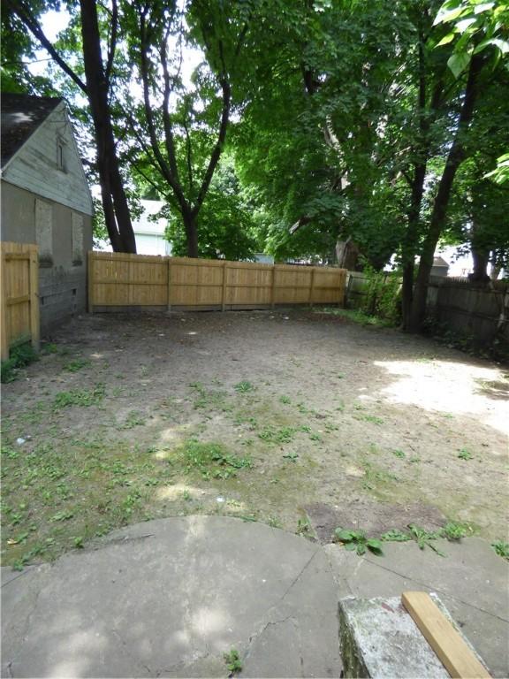 331 Sherman St, Rochester, NY 14606 - photo 32