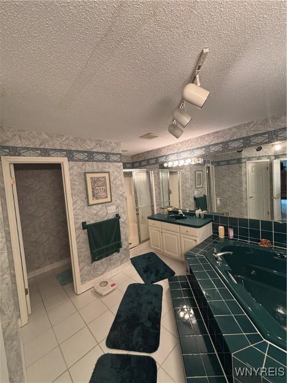 27 Rolling Woods Ln, West Seneca, NY 14224 - photo 9