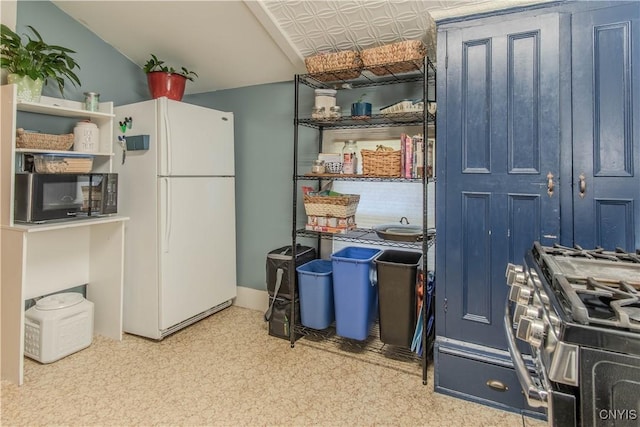 534 Franklin St, Watertown City, NY 13601 - photo 16