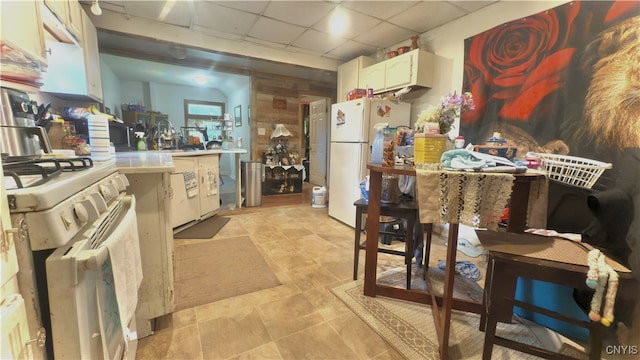 131 Delong Ave, Syracuse, NY 13208 - photo 5