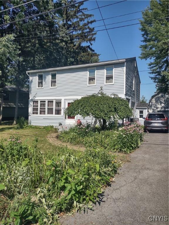 6904 Larkin St, Salina, NY 13088 - photo 2
