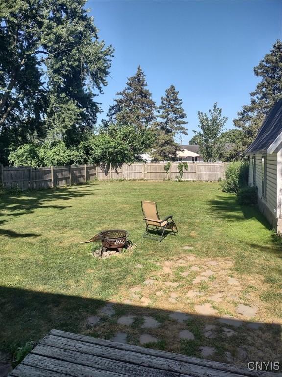 6904 Larkin St, Salina, NY 13088 - photo 34