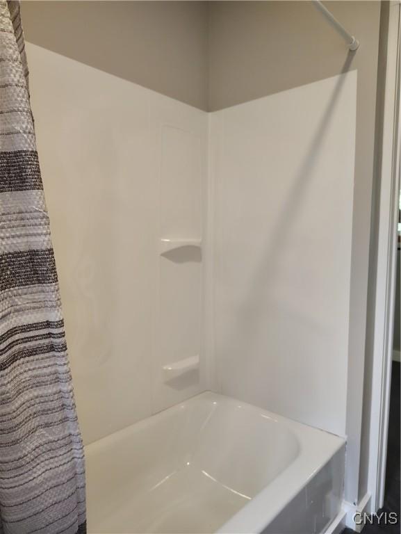 712 Tulip St, Salina, NY 13088 - photo 8
