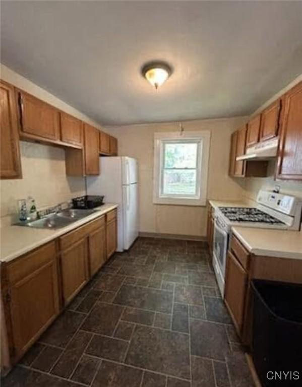 16 Delevan St, Auburn, NY 13021 - photo 2