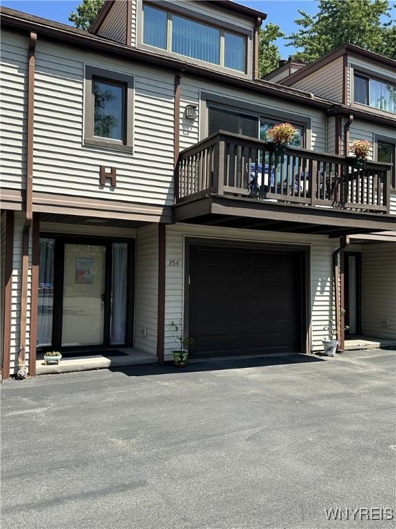 354 Old Meadow Dr, Amherst, NY 14051 - photo 2