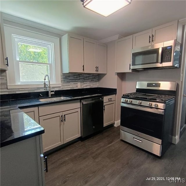 200 Garden City Dr, Salina, NY 13211 - photo 16