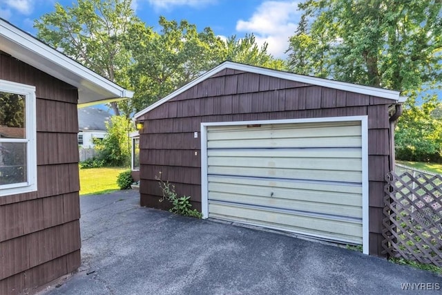 811 Freeman St, North Tonawanda, NY 14120 - photo 2