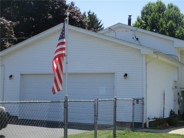 3985 Ontario Center Rd, Walworth, NY 14568 - photo 3