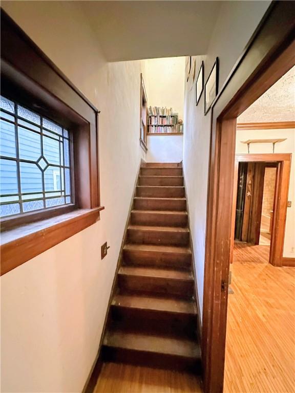 1079 Garson Ave, Rochester, NY 14609 - photo 4