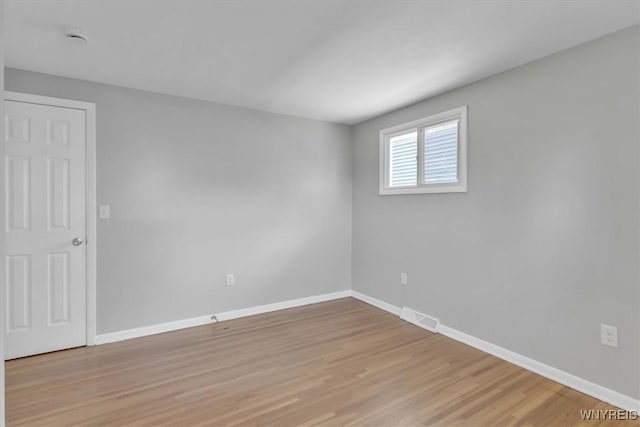 135 Mapleview Dr, Tonawanda, NY 14150 - photo 16
