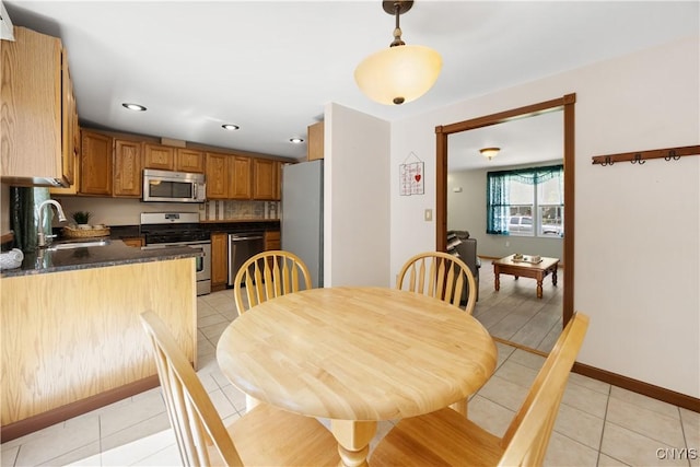 4010 Marlton Cir, Salina, NY 13090 - photo 7