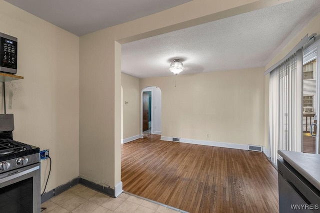 88 Mapleview Rd, Cheektowaga, NY 14225 - photo 5