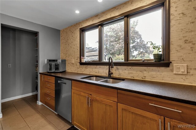 880 Thomas Fox Dr W, North Tonawanda, NY 14120 - photo 8