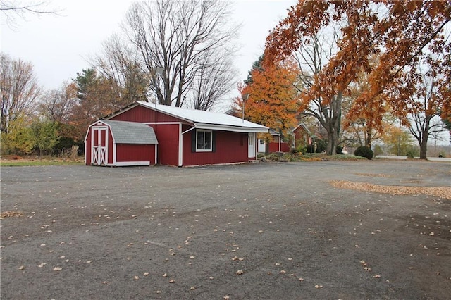 view of outdoor structure