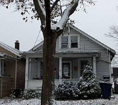 bungalow featuring covered porch