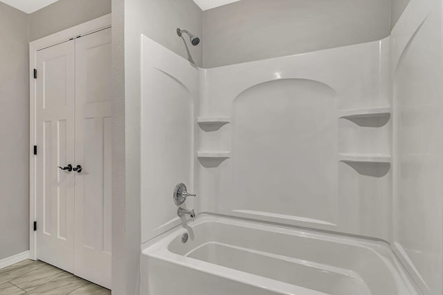 bathroom featuring shower / bath combination