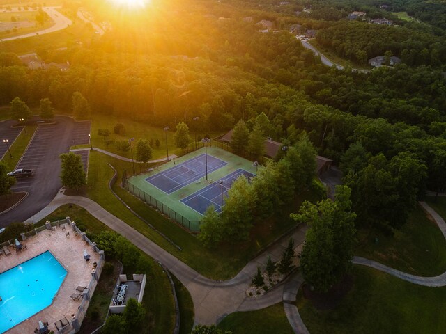 16 Shinnecock Hills Dr, Branson, MO 65616