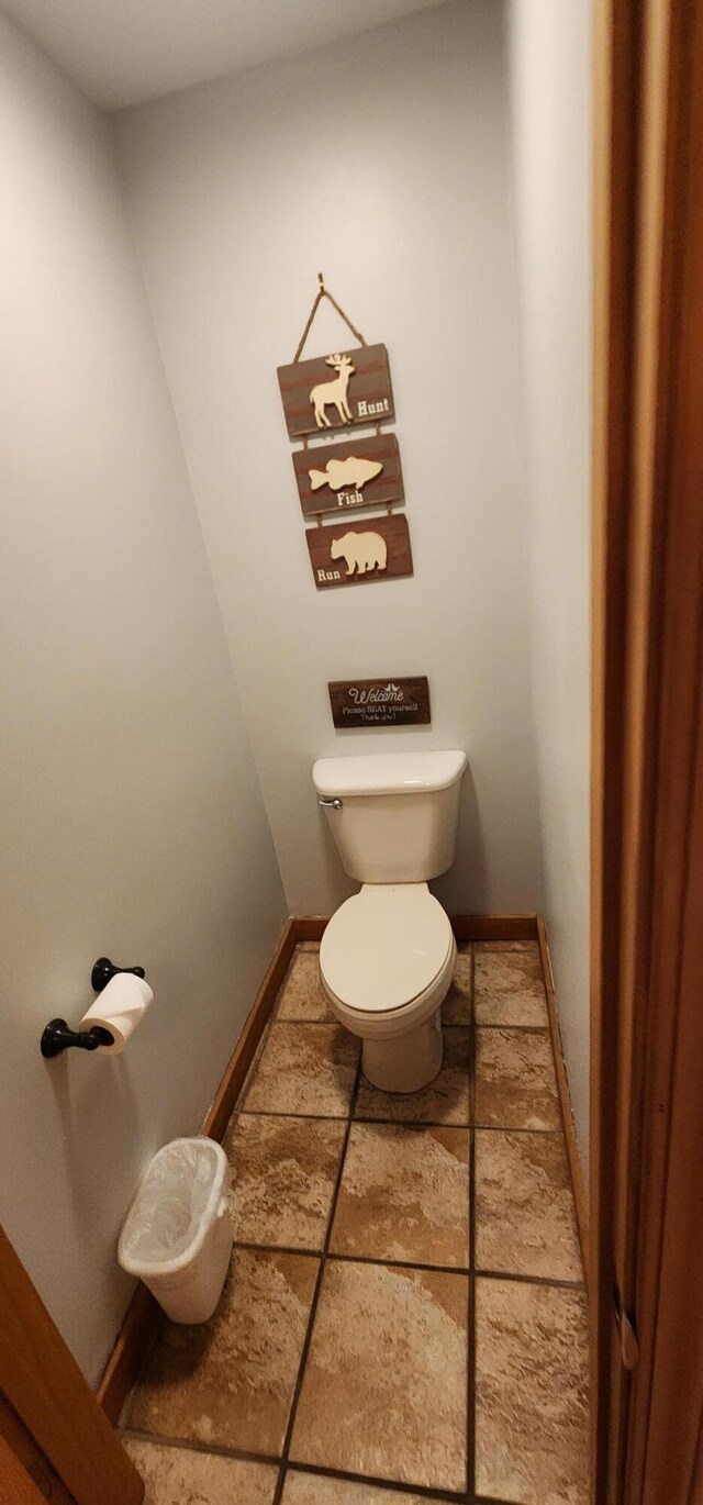 bathroom featuring toilet