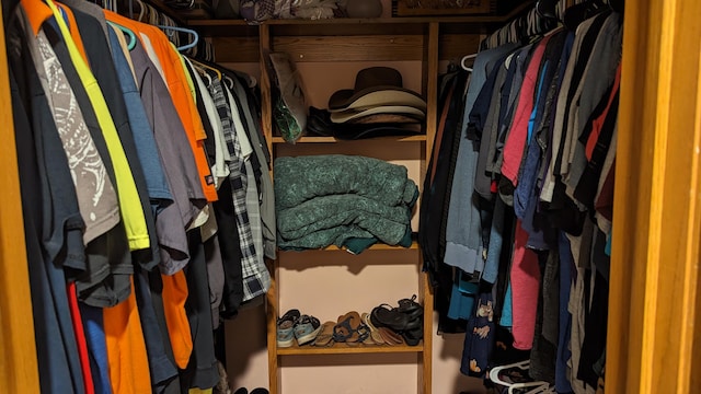 1404 6th St, Monett, MO 65708 - view of walk in closet