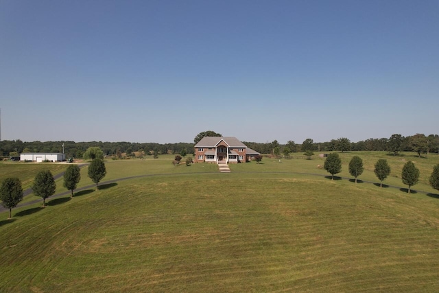 view of yard featuring a rural view