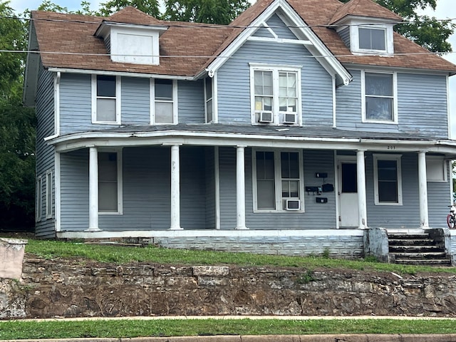 view of front facade featuring covered porch