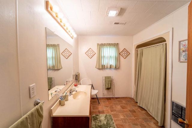 822 County Road 160, Fremont, MO 63941 - full bathroom with vanity, a shower with shower curtain, and visible vents