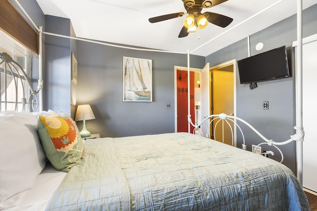 bedroom featuring ceiling fan