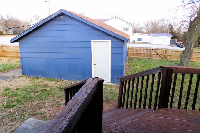 view of outdoor structure with a yard