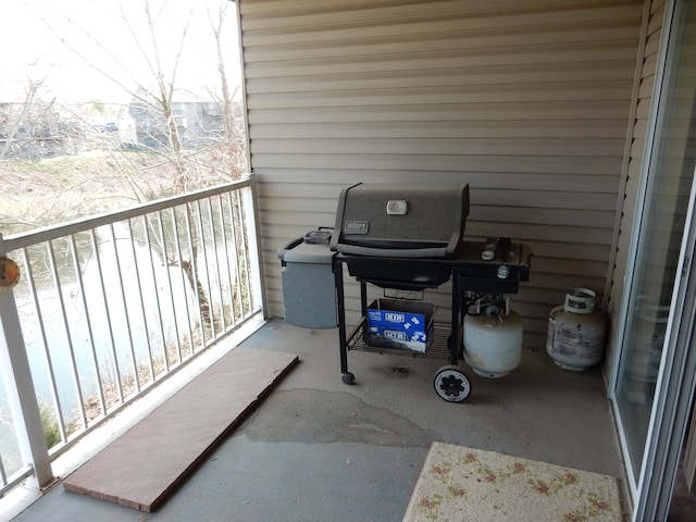 balcony featuring grilling area