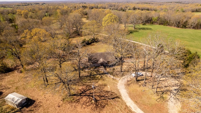 birds eye view of property featuring a rural view