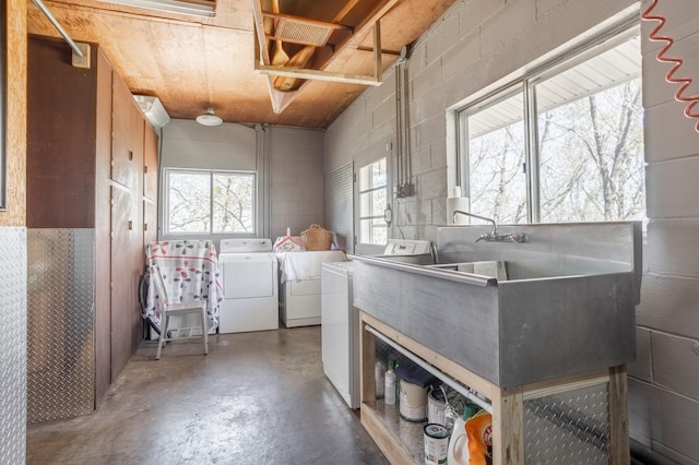 washroom with washer and clothes dryer