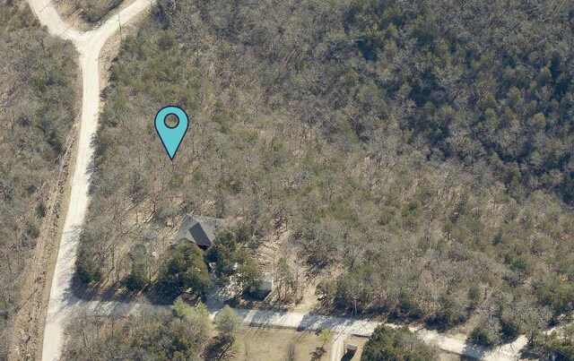 000 Guillian Dr, Branson, MO 65616