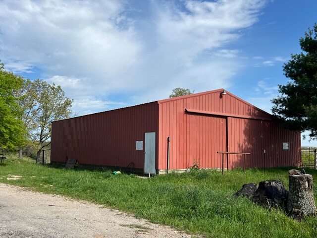 view of outbuilding