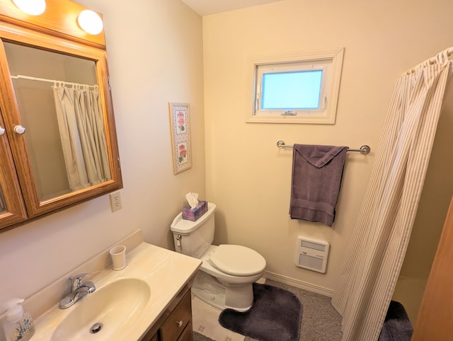 bathroom featuring vanity, a wall mounted air conditioner, toilet, and a shower with shower curtain