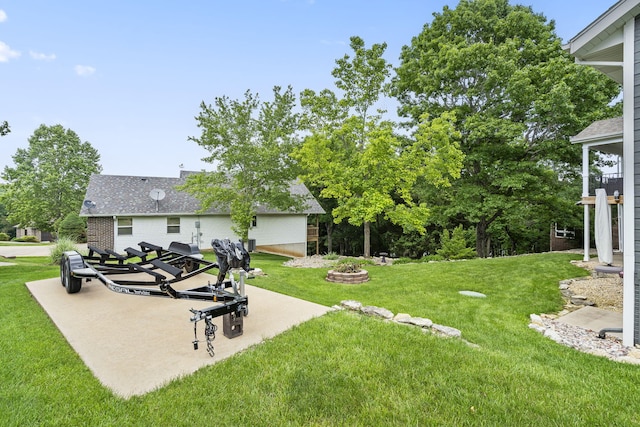 view of yard with a patio area