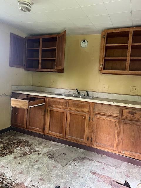 kitchen featuring sink