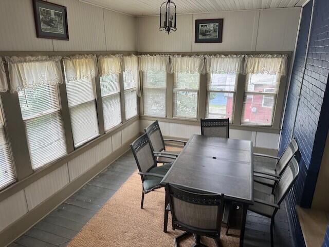 624 S Ash St, Nevada, MO 64772 - sunroom / solarium with a healthy amount of sunlight
