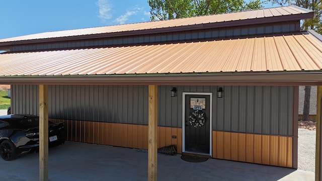 20949 Needles Eye Rd, Shell Knob, MO 65747 - view of front facade with metal roof